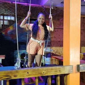 Meet your Posher, Neoka